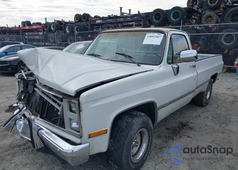 1986 Chevrolet C10 из США, поврежденный, VIN 1GCDC14H0GF388496